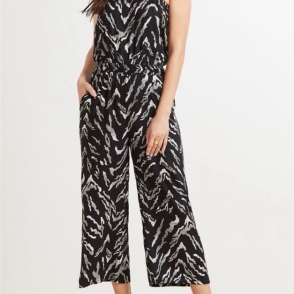 Peyton Jensen Black and white sleeveless wide leg Jumpsuit